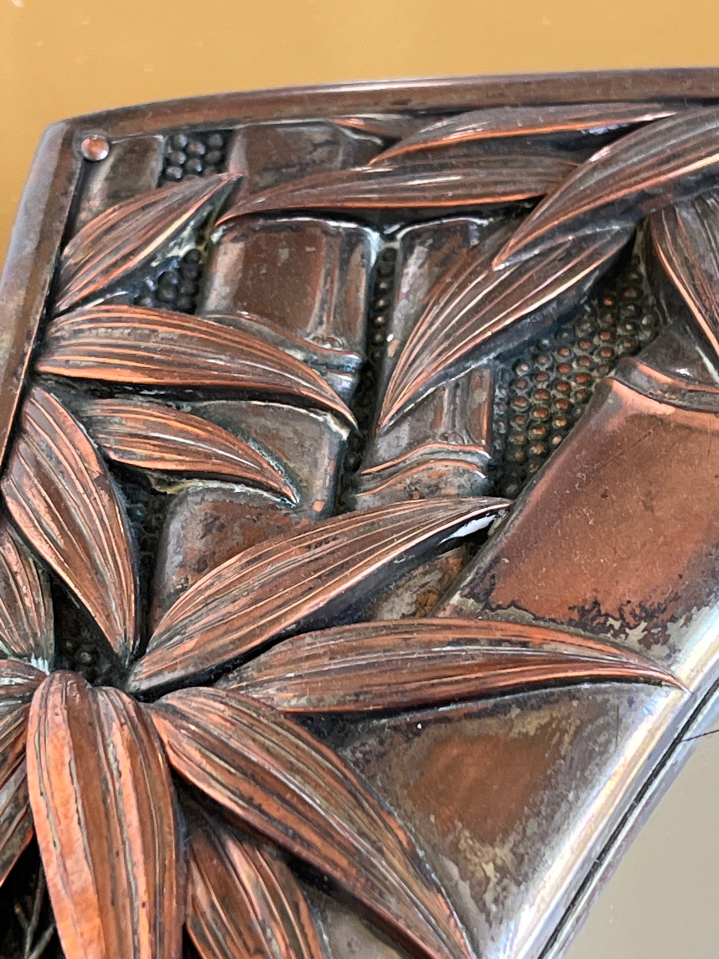 Mirror. Metal frame.