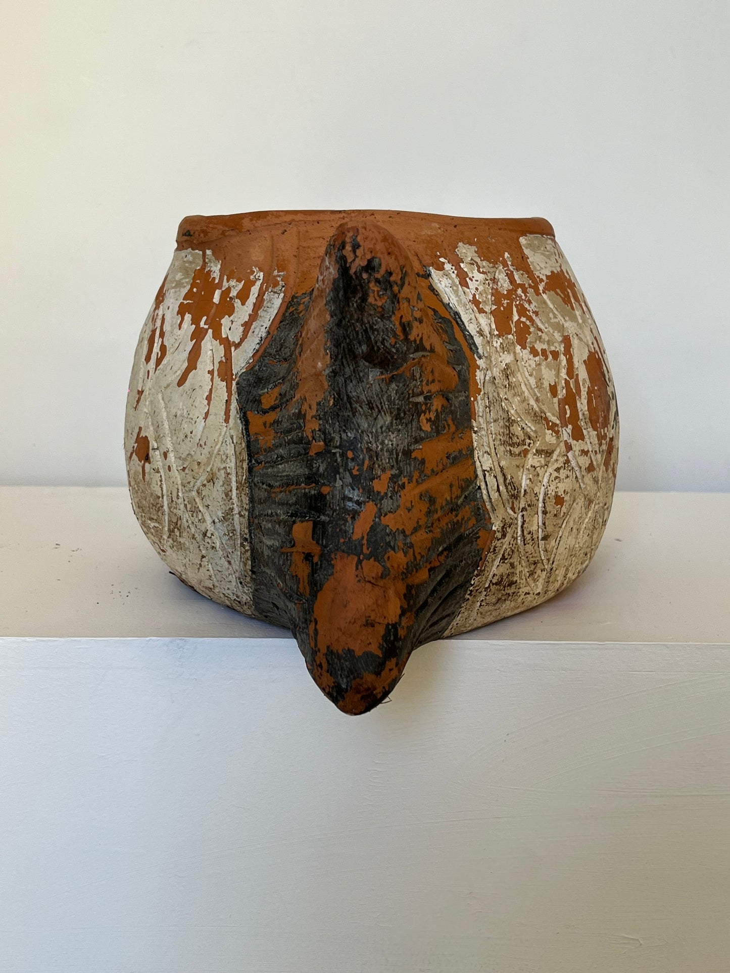 Ceramic fish pot