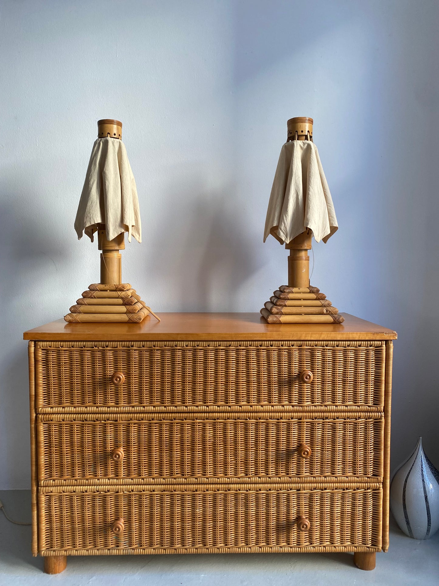 Bamboo tablelamps