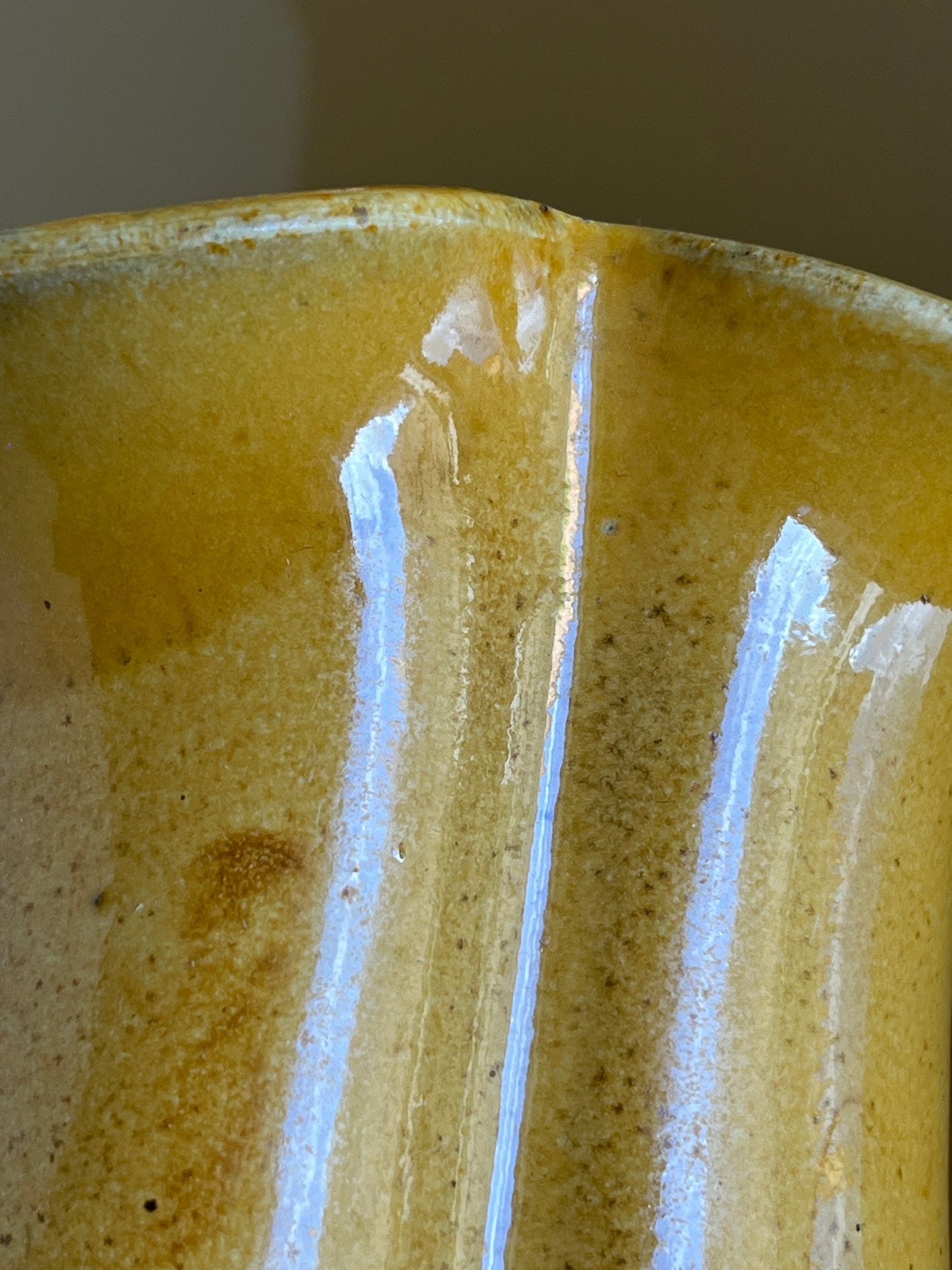 Ceramic wall vase