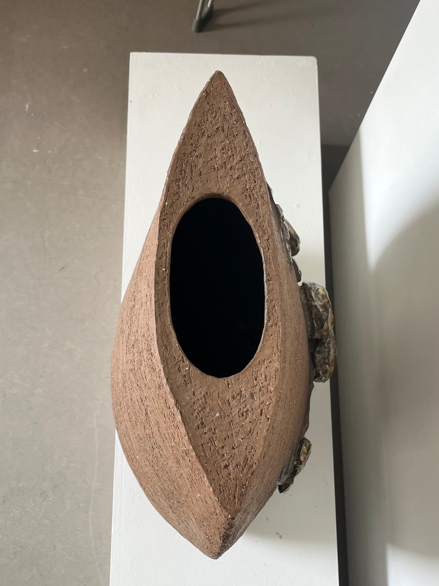Brutalist floorvase