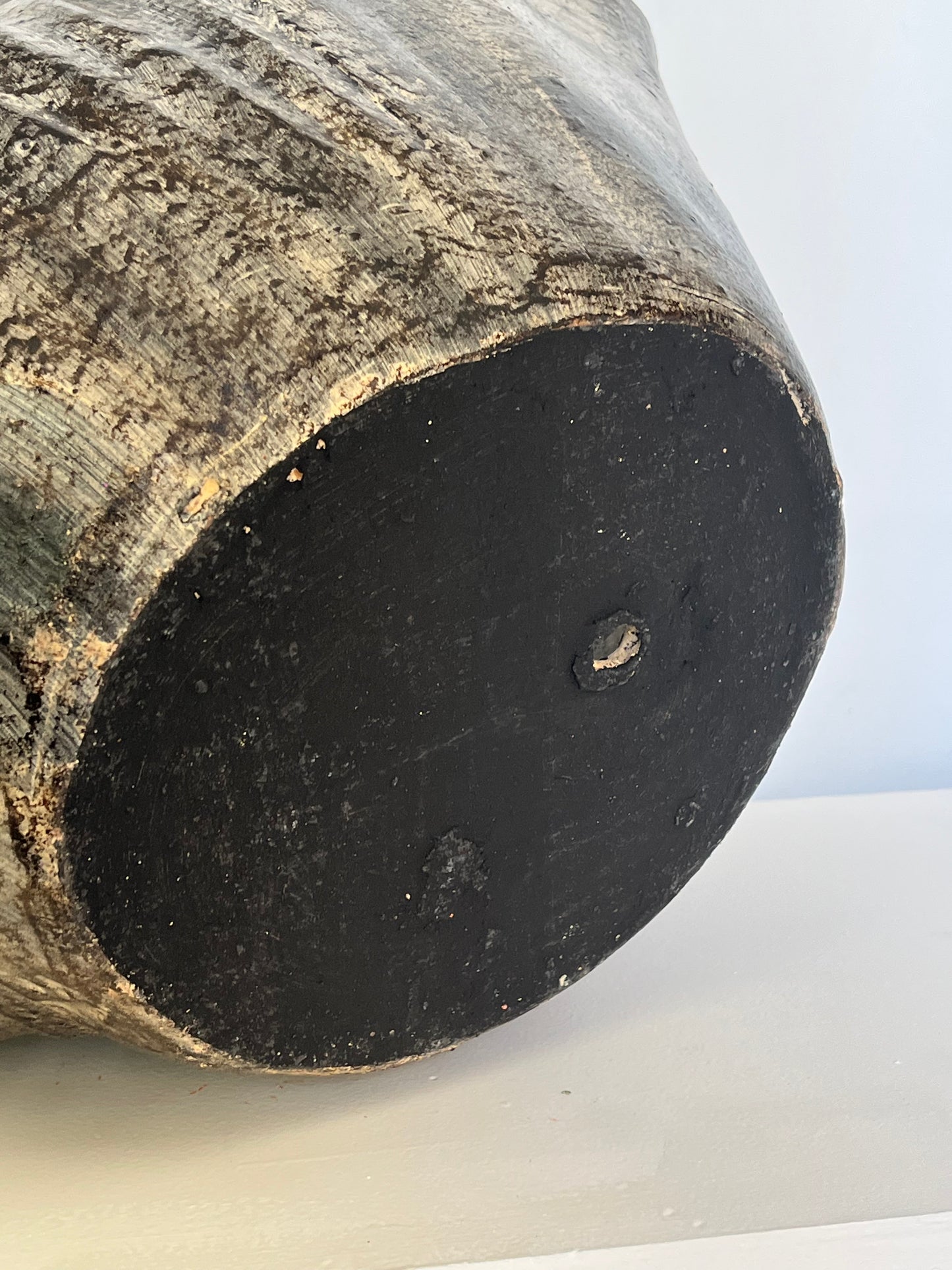 Ash gray Snail pot