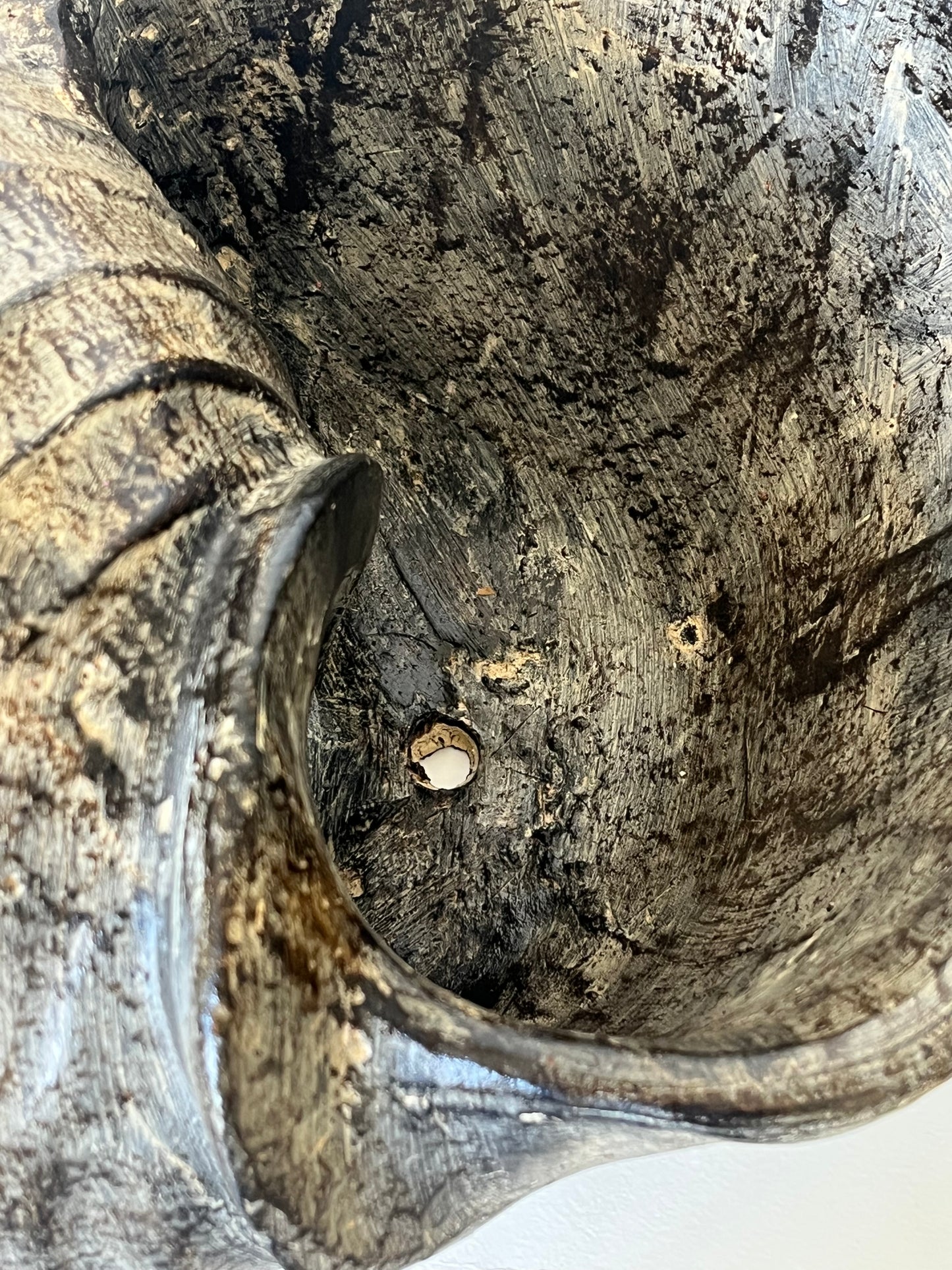 Ash gray Snail pot