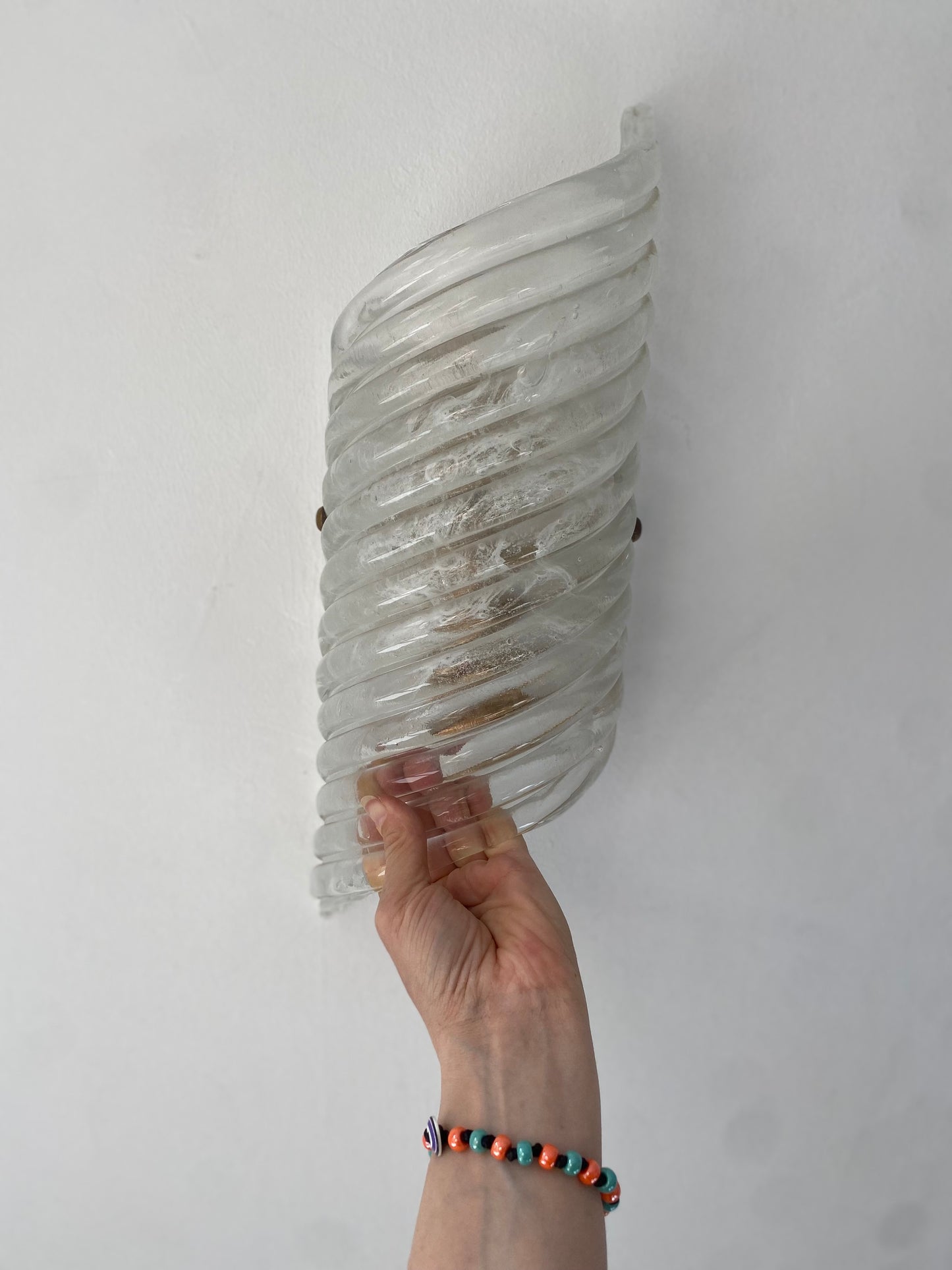 Wall sconce