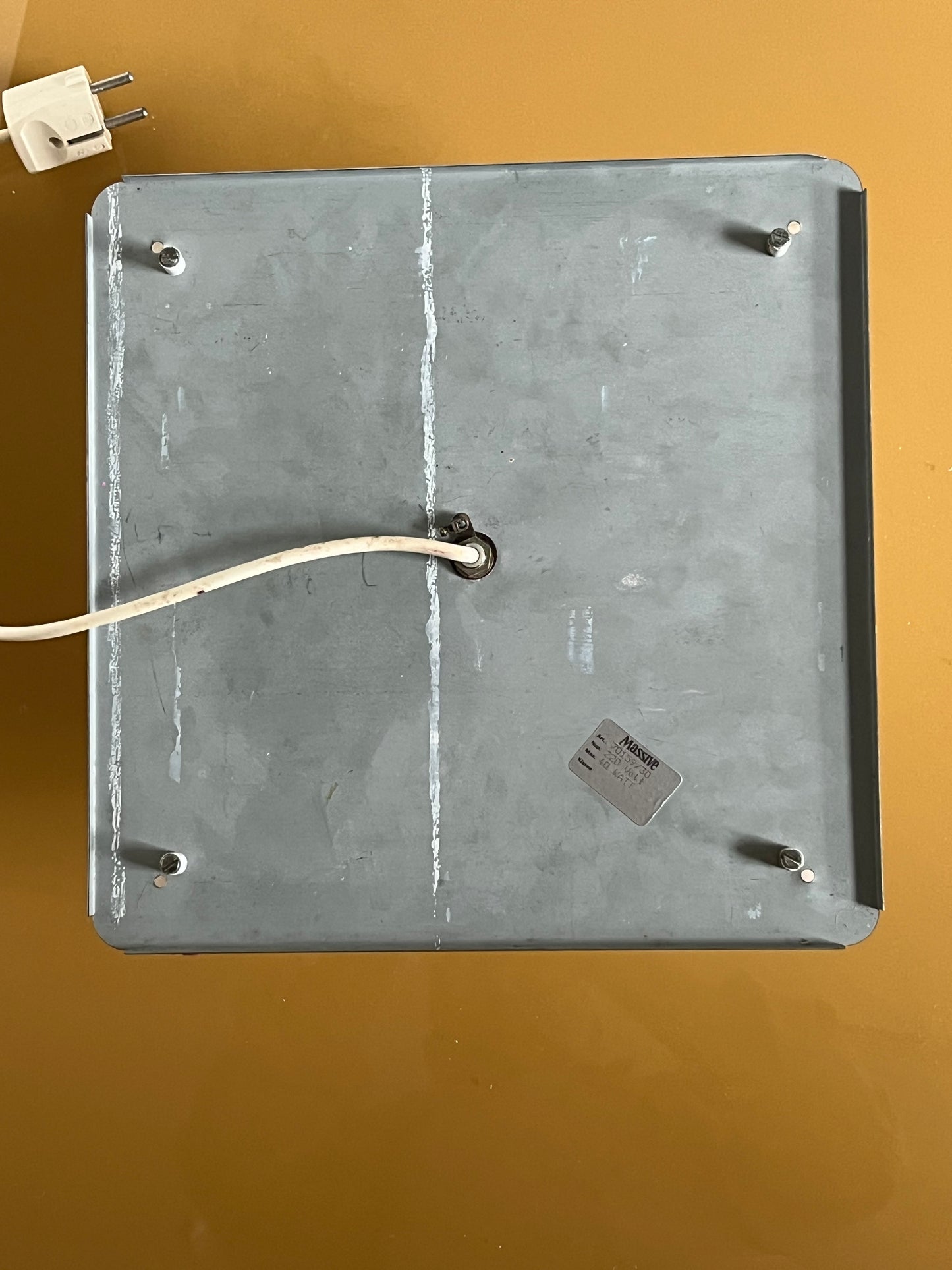 Wall lamp