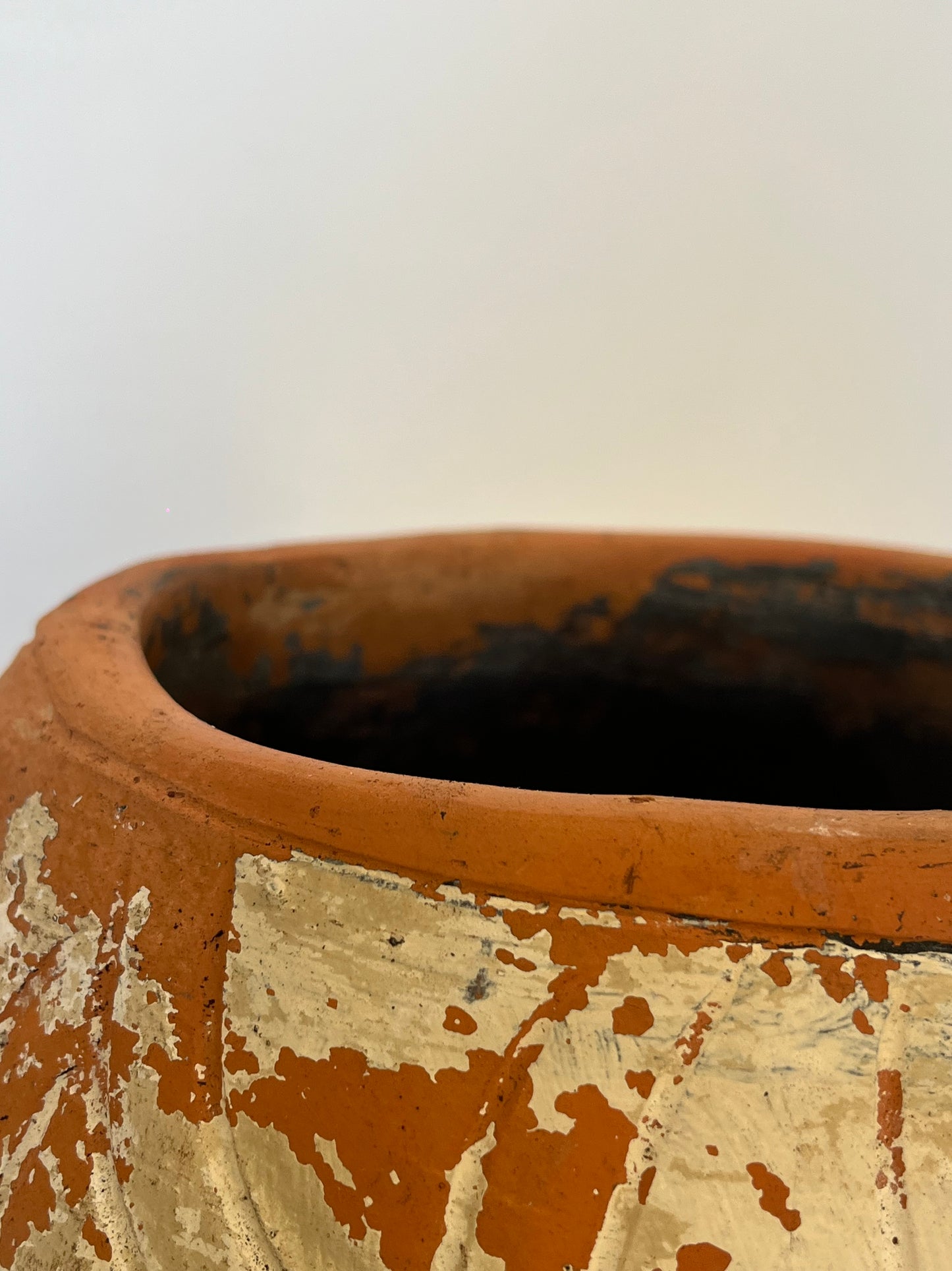 Ceramic fish pot