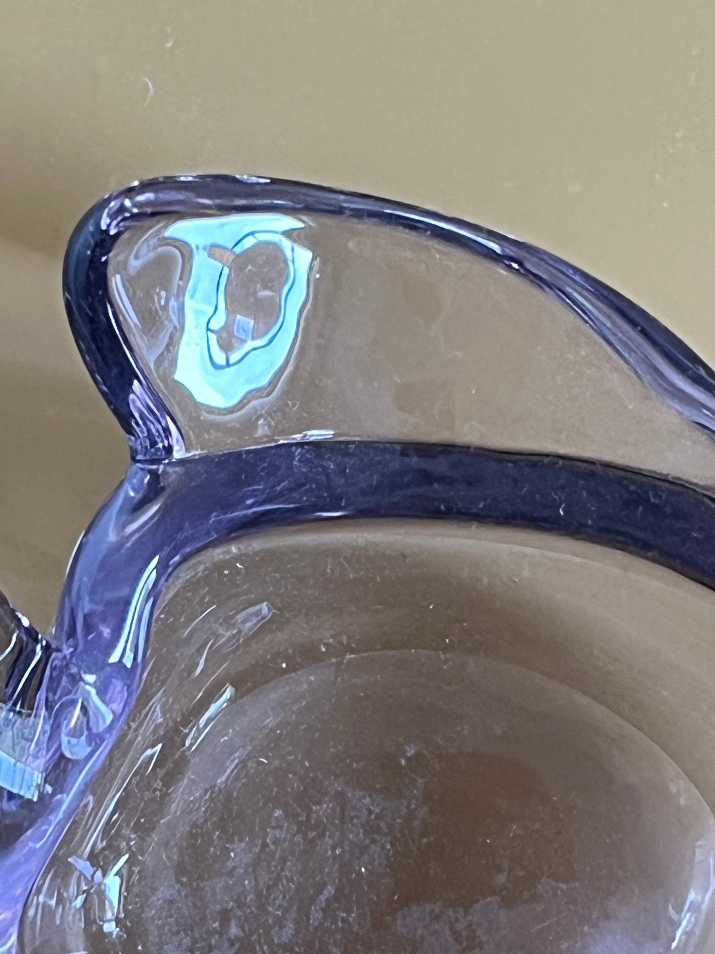 Glass bowl