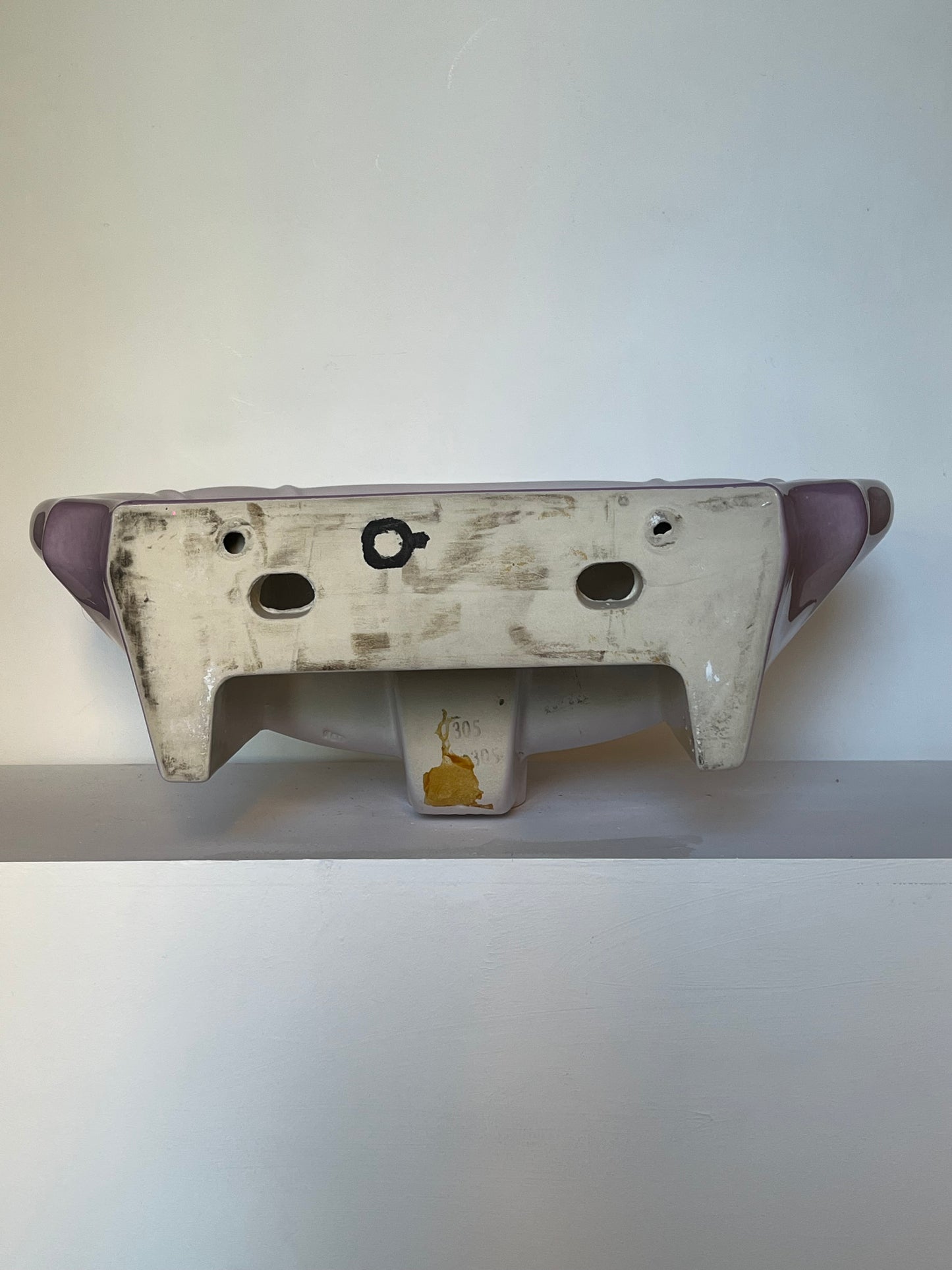 Pastel purple Porcelain sink