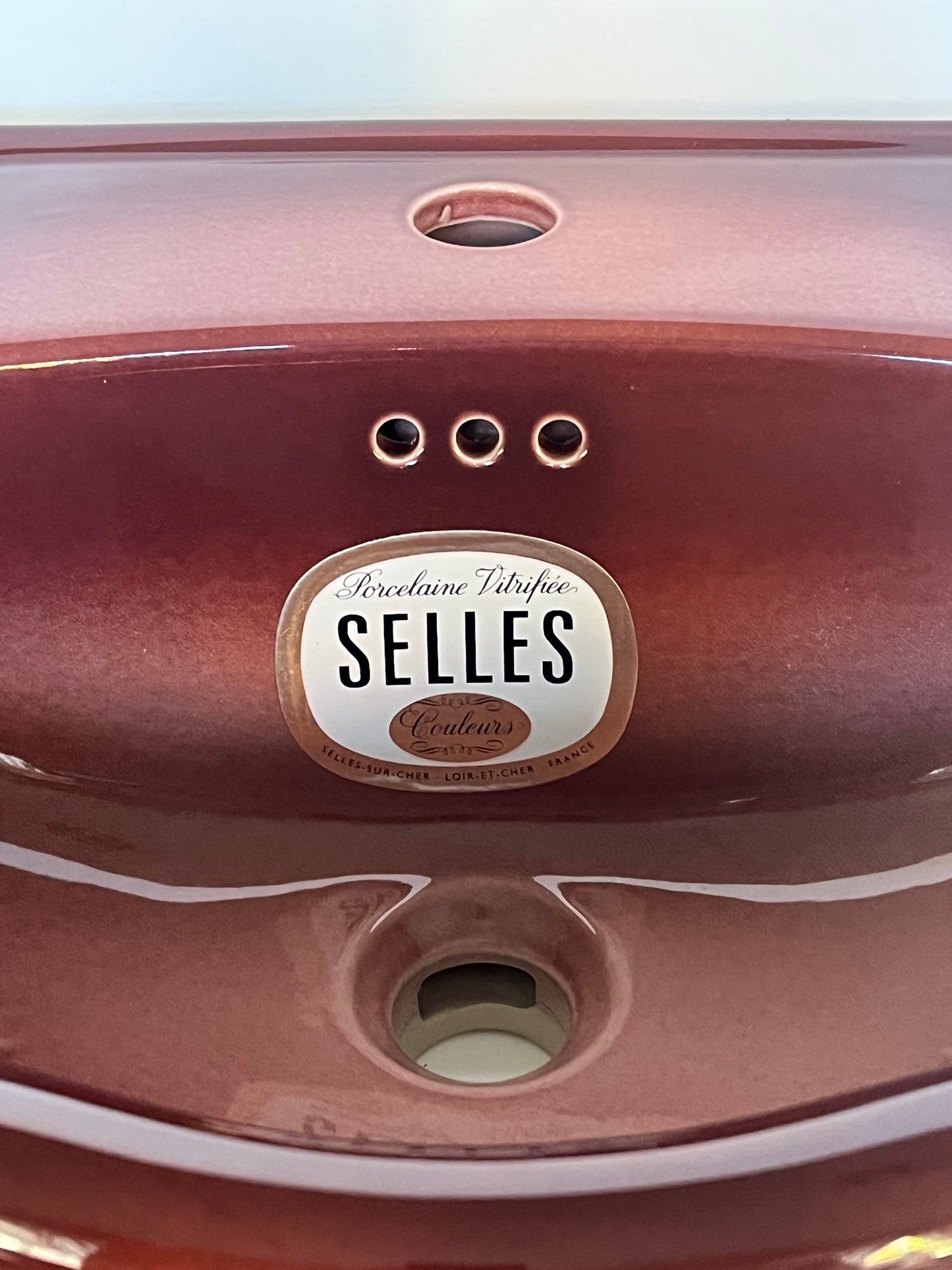 Dark red Porcelain sink