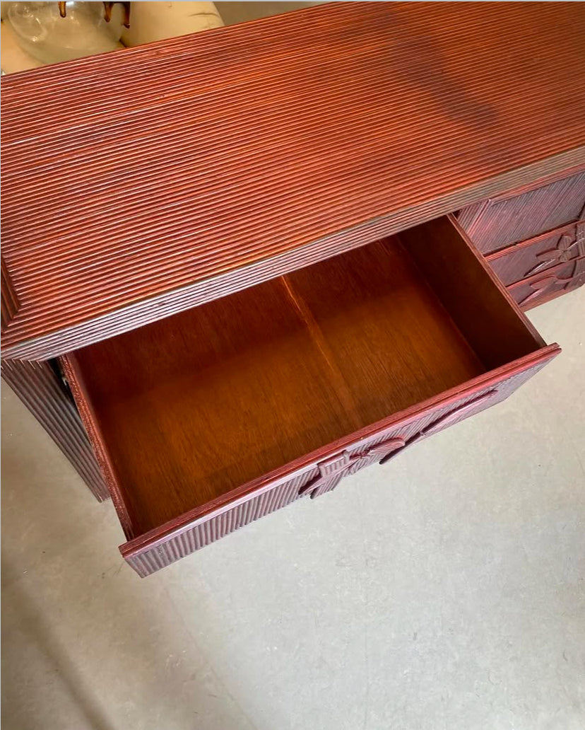 Pencilreed drawer