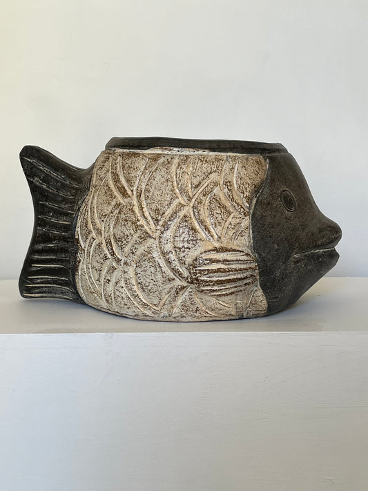 Ceramic fish pot
