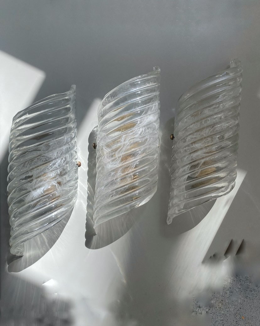 Wall sconce