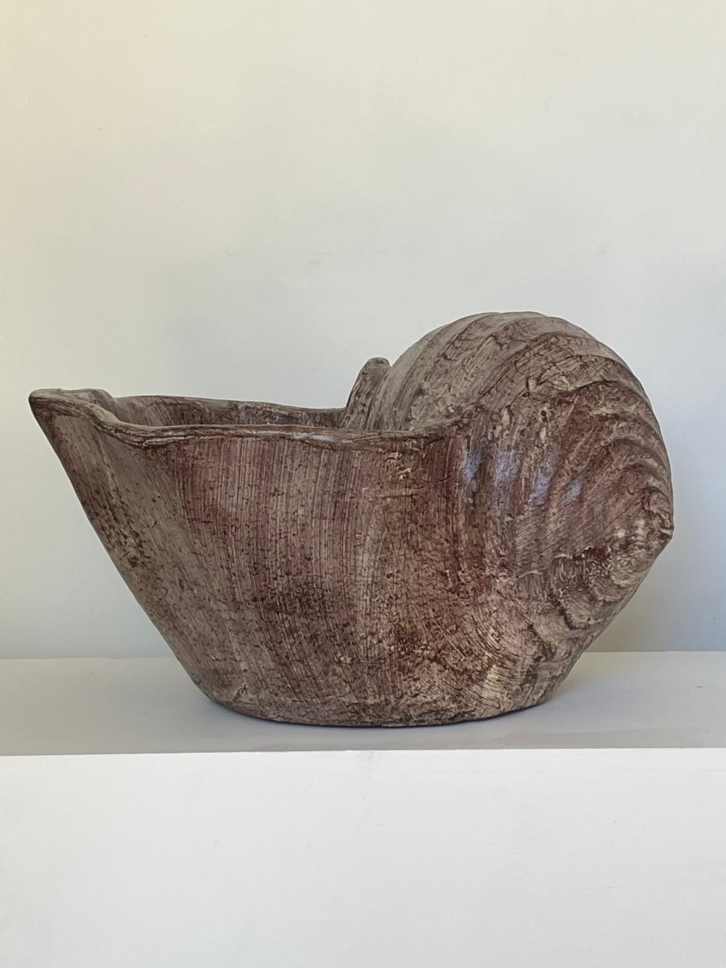 Lavender Snail pot