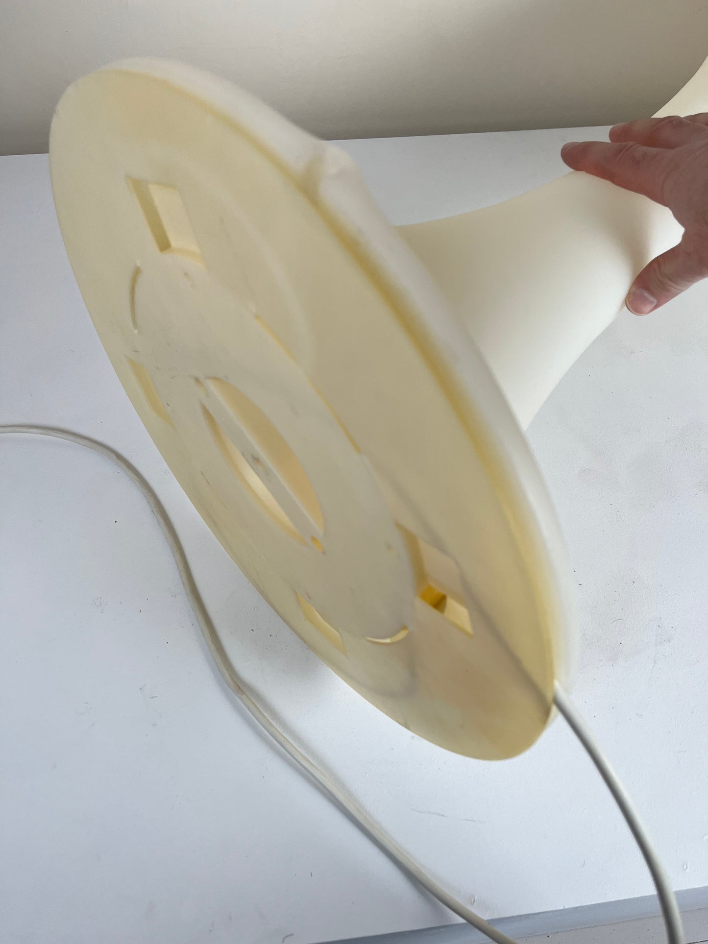Floor lamp