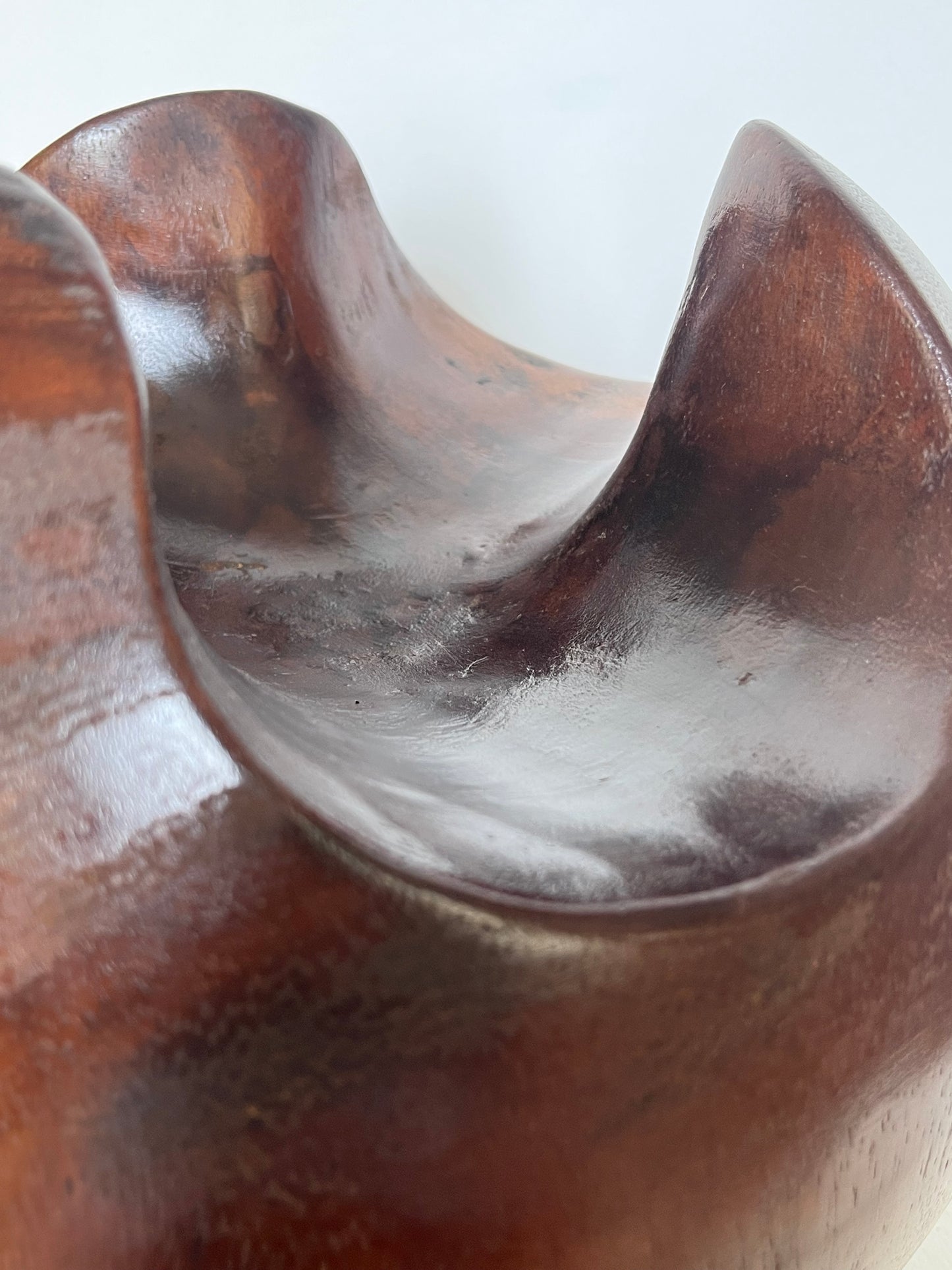 Round wood figure