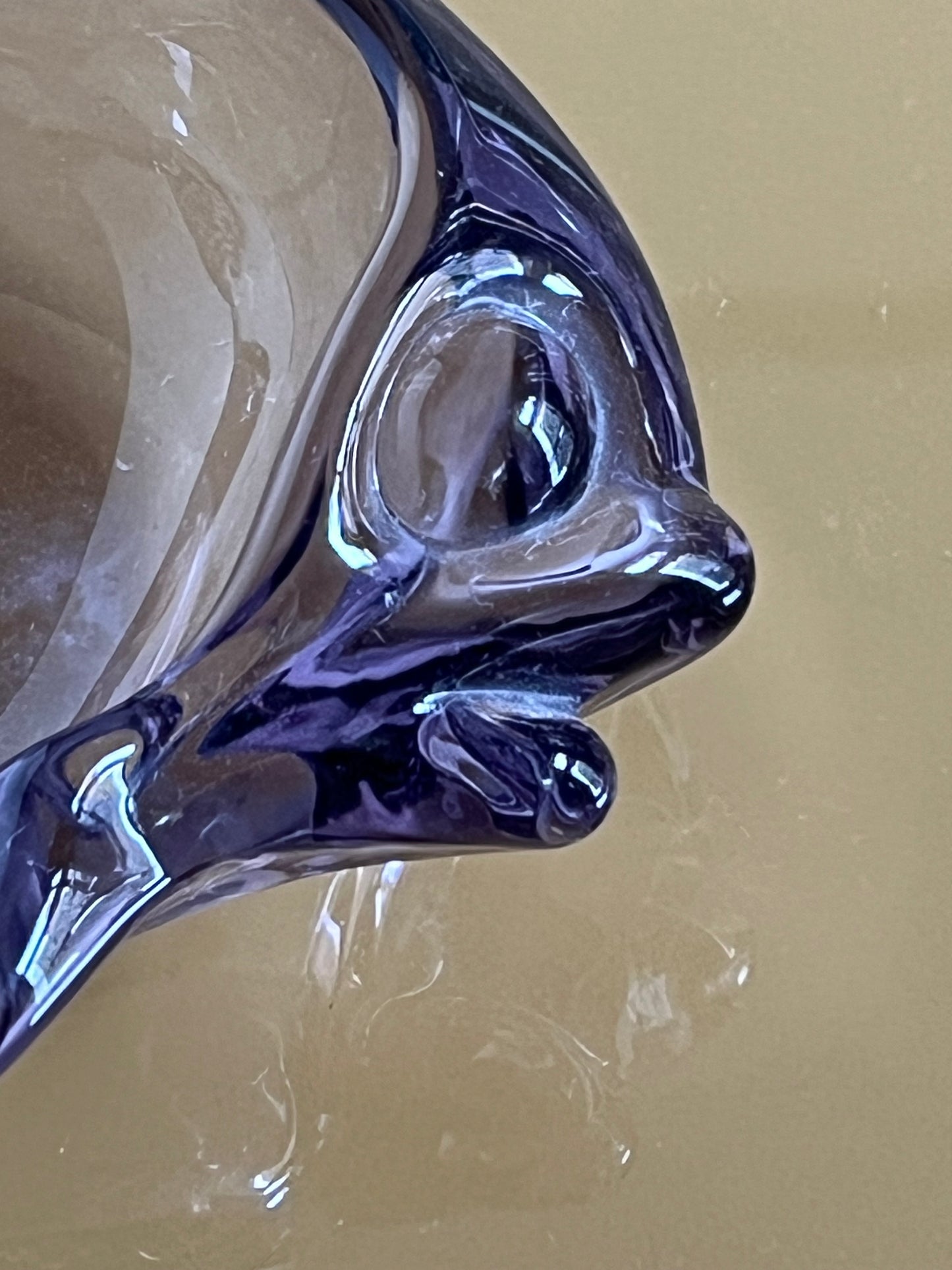 Glass bowl