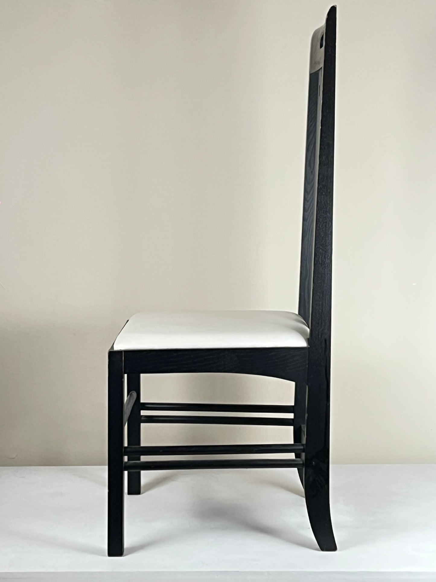 Charles Rennie Mackintosh Chair