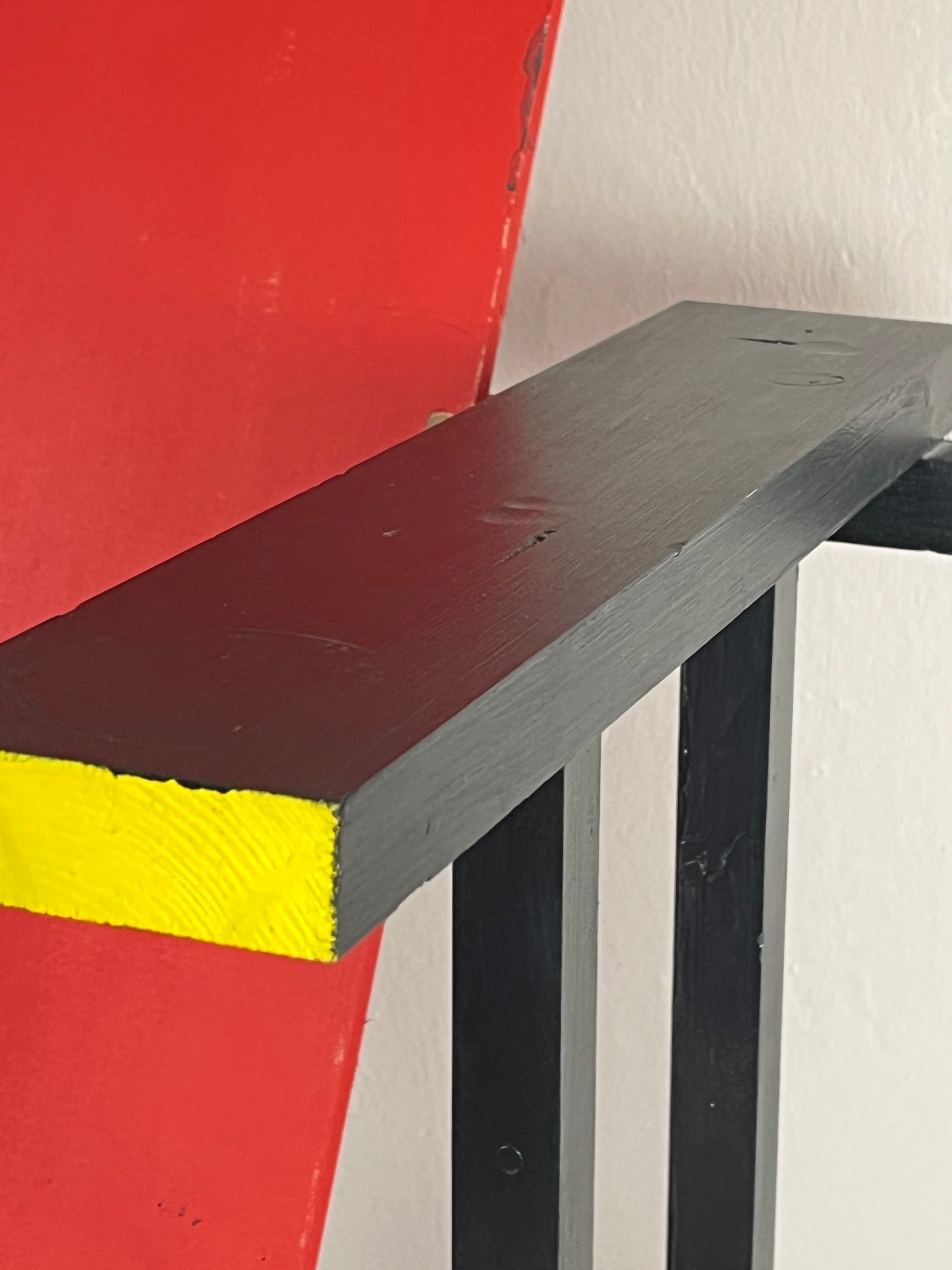 The red and blue chair. Copy.