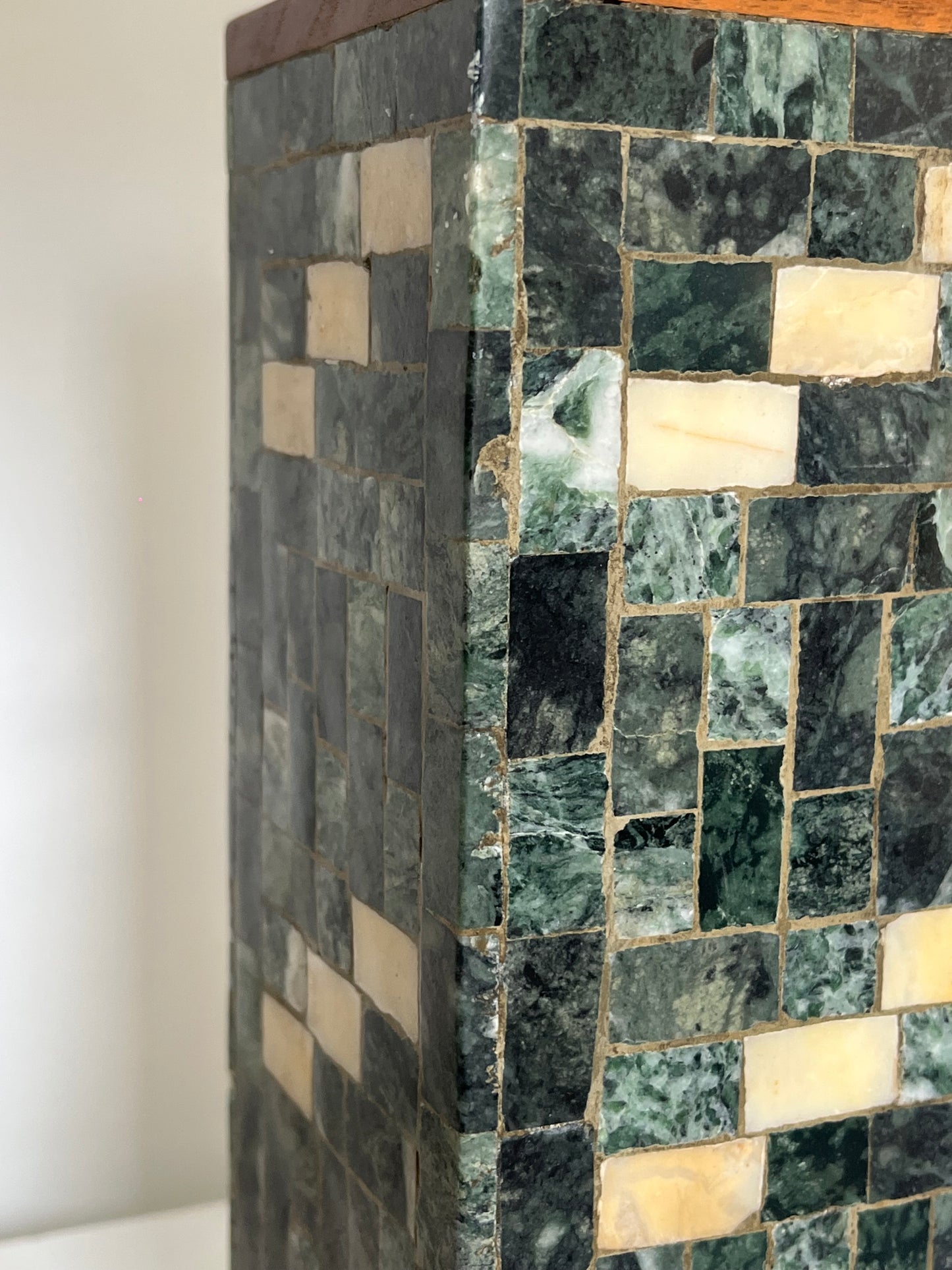 Marble and teak tablelamp