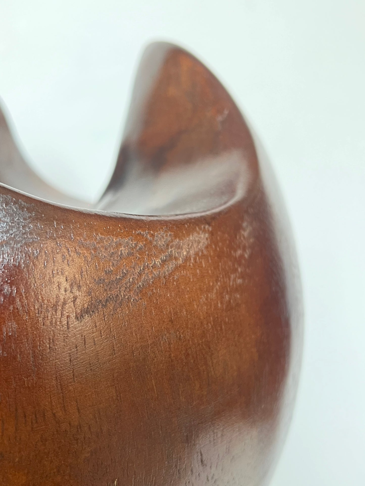 Round wood figure